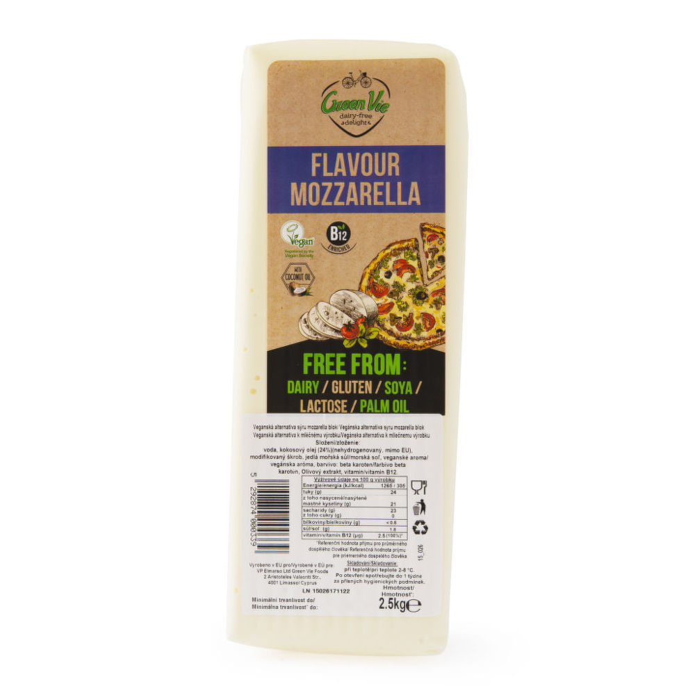 Veganská alternativa sýru mozzarella blok 2