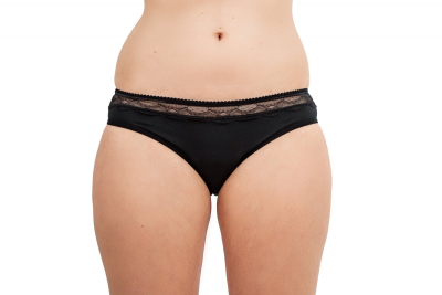 Pinke Welle Menstruační kalhotky "Malé černé" - střední a slabá menstruace - L z Econea.cz