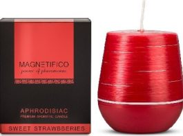 MAGNETIFICO Aphrodisiac candle Sweet Strawberries vonná svíčka 200g
