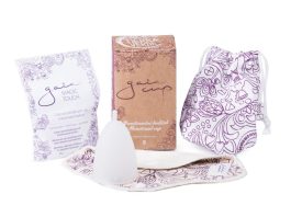 Tierra Verde Menstruační kalíšek Gaia Cup - malý - balení včetně slipové vložky a čističe